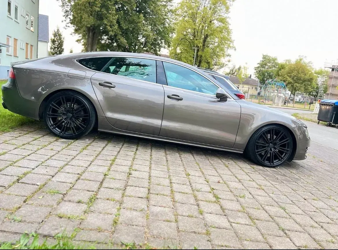 Gebraucht Audi A7 Ambiente 245 PS (180 kW) 2011 Braun Kleinwagen