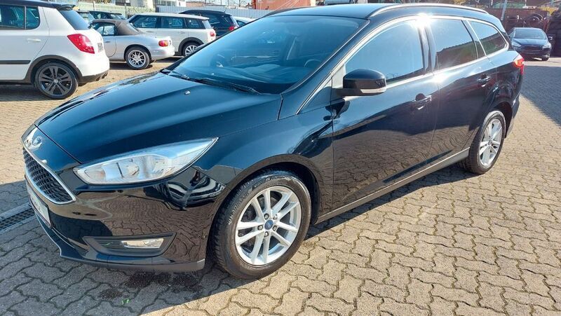Schwarz Gebraucht 2017 Ford Focus Business Edition Limousine | 7.990 € (Fairer Preis) - Bild 1/4