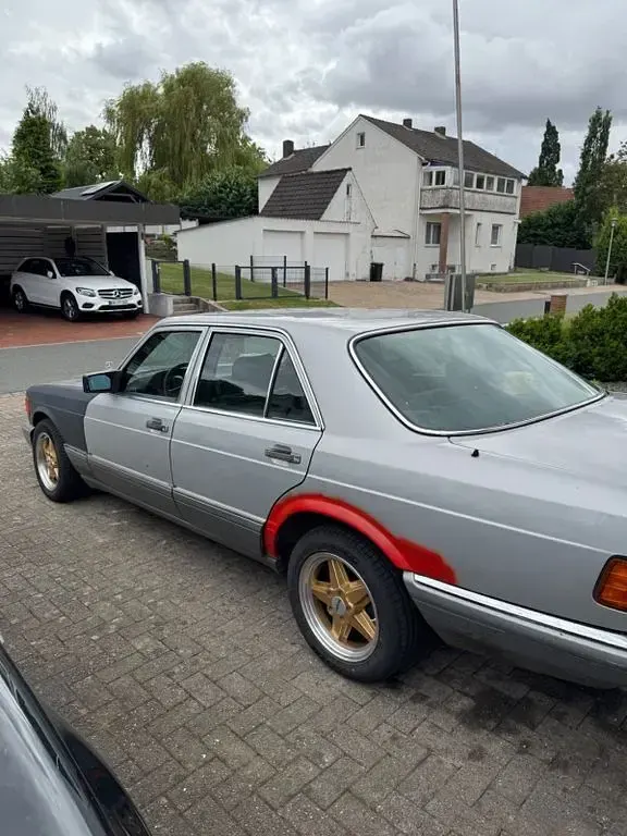 Gebraucht Mercedes S300 179 PS (131 kW) 1987 Silber Limousine