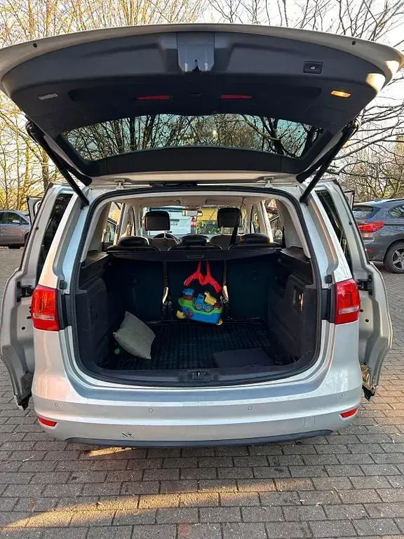 Używany VW Sharan Highline 200 KM (147 kW) 2013 Srebrny Minivan
