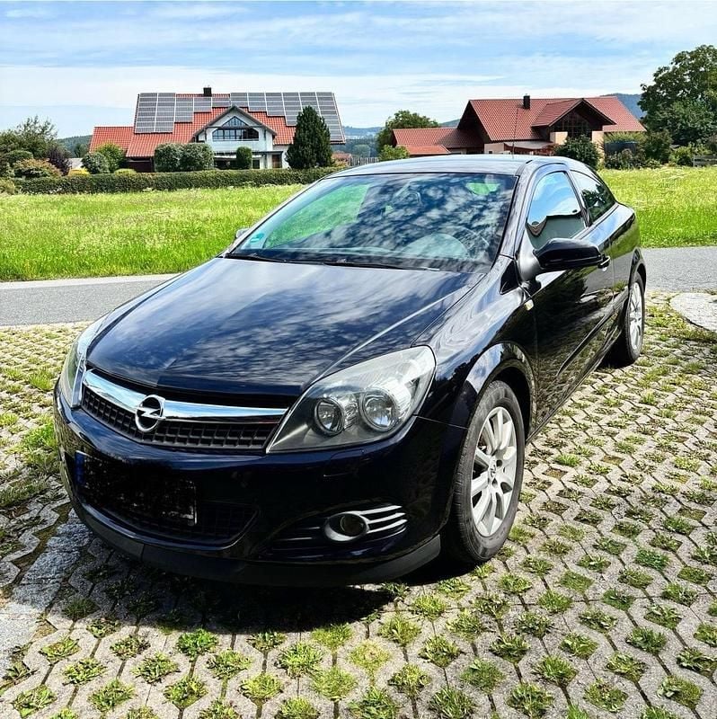 Schwarz Gebraucht 2008 Opel Astra GTC Coupé | 2.100 € (Guter Preis) - Bild 1/4