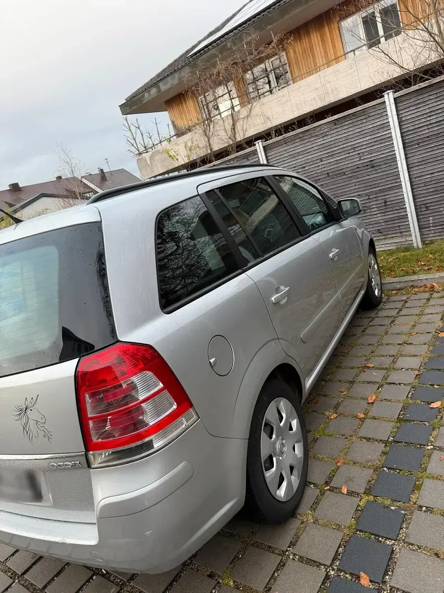 Gebraucht Opel Zafira 2012 Silber Van / Kleinbus