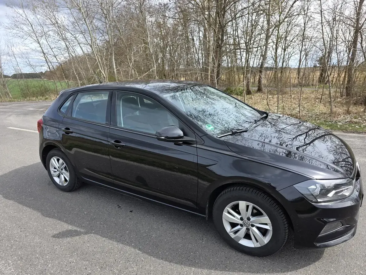 Gebraucht VW Polo 95 PS (69 kW) 2018 Schwarz Kleinwagen