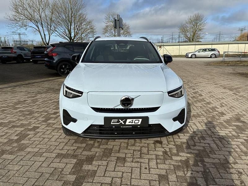 Neu Volvo EX40 Core 175 kW (238 PS) 2026 Blau SUV