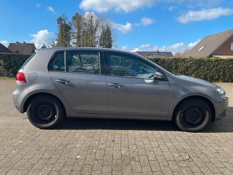 Gebraucht VW Golf VI 122 PS (89 kW) 2011 Grau Kleinwagen