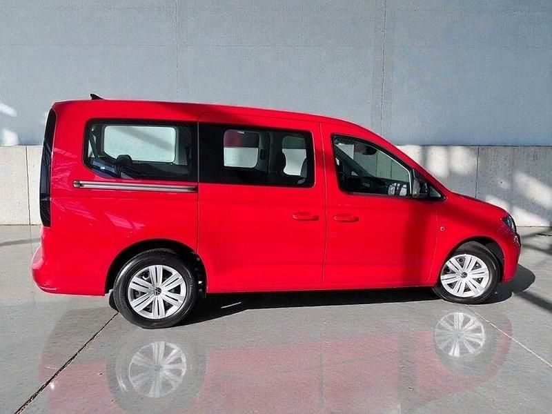 Gebraucht VW Caddy Maxi 122 PS (89 kW) 2024 Kirschrot Van / Kleinbus