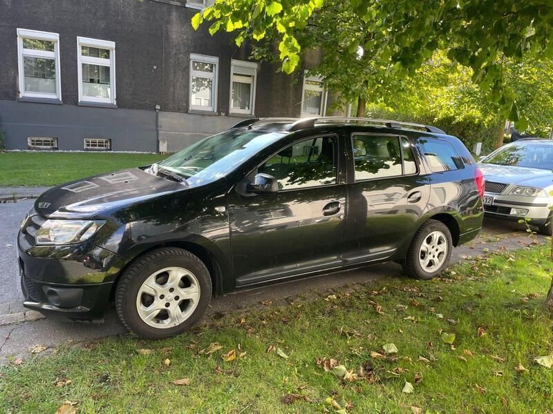 Schwarz Gebraucht 2014 Dacia Logan MCV Celebration Kombi | 3.200 € - Bild 1/4