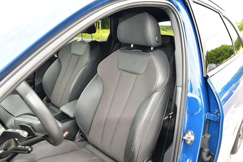 Gebraucht Audi A4 S-Line 150 PS (110 kW) 2023 Blau Kombi