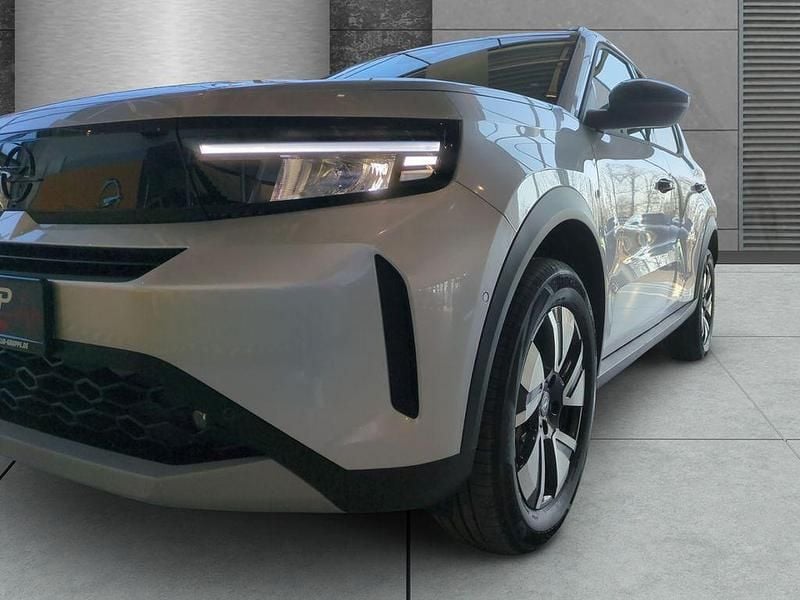 Neu Opel Frontera 145 PS (106 kW) 2026 Kristall silber SUV