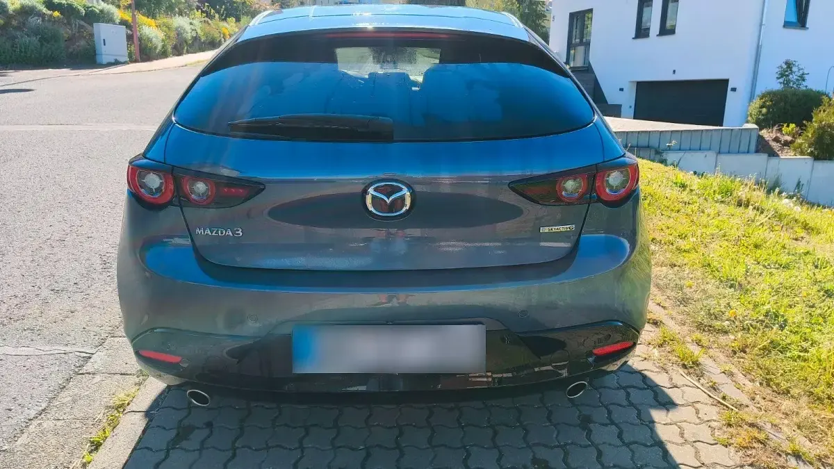 Usata Mazda 3 122 CV (89 kW) 2023 Argento Berlina