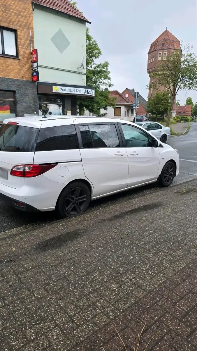 Gebraucht Mazda 5 116 PS (85 kW) 2011 Weiß Van / Kleinbus