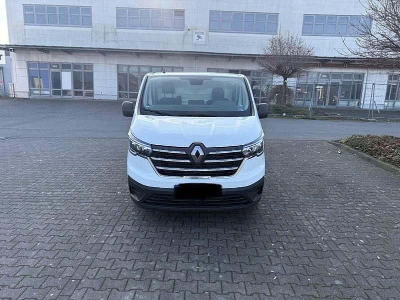 Gebraucht Renault Trafic 110 PS (80 kW) 2022 Weiß Van / Kleinbus