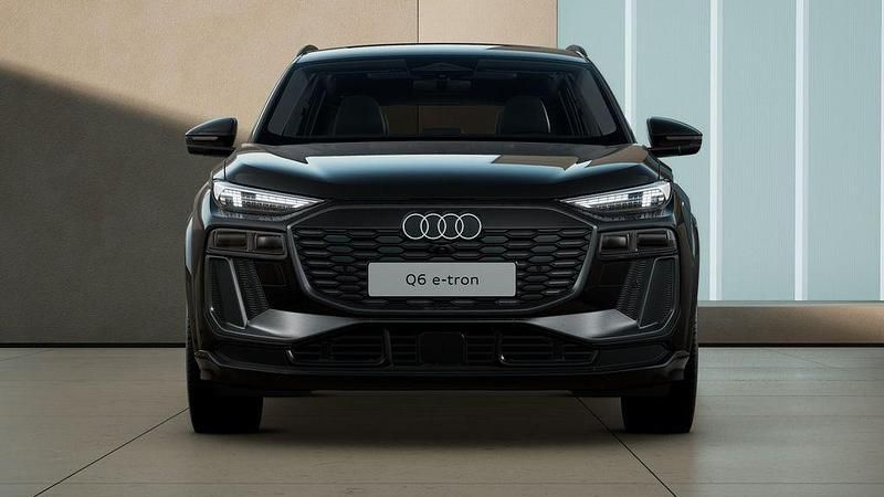 Gebraucht Audi Q6 e-tron Performance 225 kW (306 PS) 2025 Mythosschwarz metallic SUV