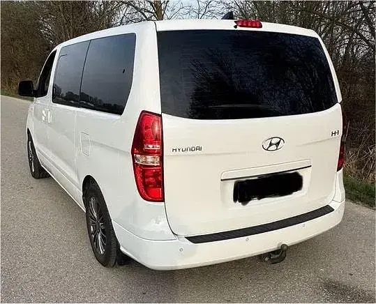Gebraucht Hyundai H-1 170 PS (125 kW) 2015 Weiß Van / Kleinbus
