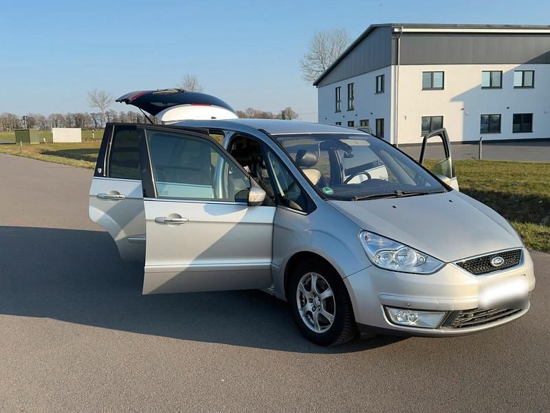 Gebraucht Ford Galaxy 175 PS (128 kW) 2008 Grau Van / Kleinbus