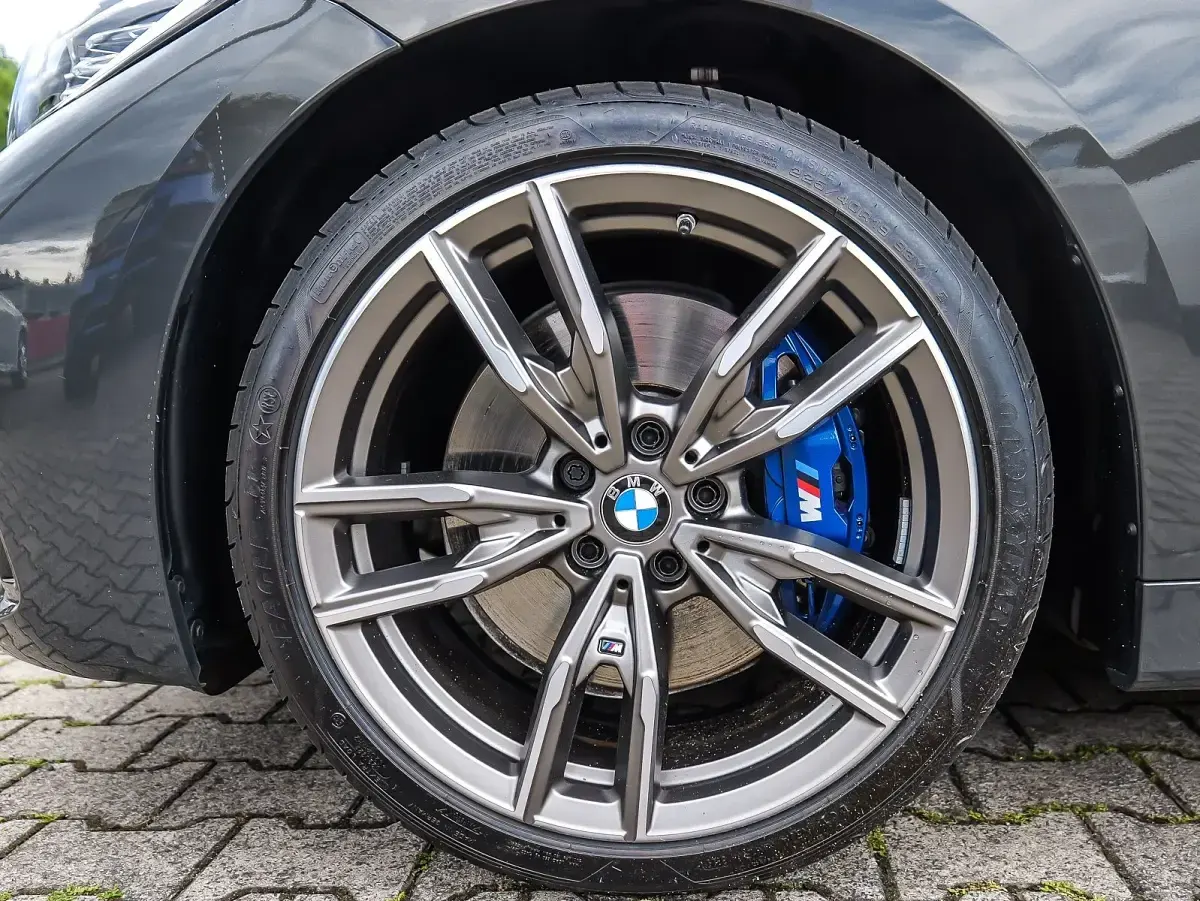 Gebraucht BMW M440 M Sport 374 PS (275 kW) 2023 Grau Limousine