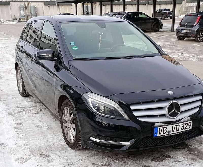 Gebraucht Mercedes B200 136 PS (100 kW) 2013 Van / Kleinbus