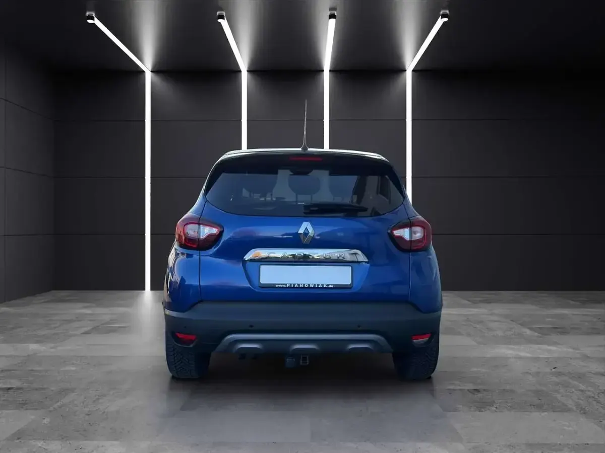 Second-hand Renault Captur Version S 150 CP (110 kW) 2019 Albastru SUV