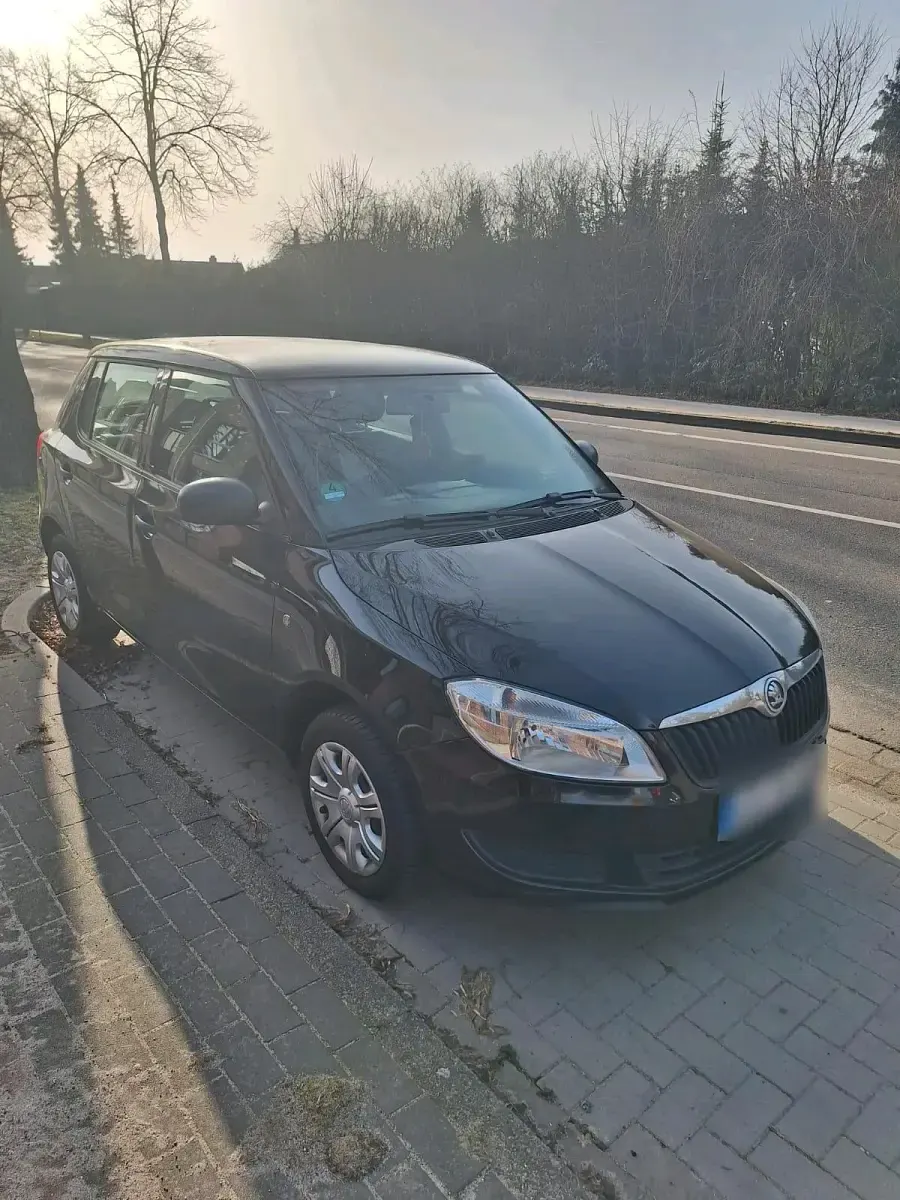 Gebraucht Skoda Fabia 60 PS (44 kW) 2013 Schwarz Kleinwagen