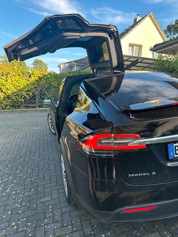 Gebraucht Tesla Model X 305 kW (416 PS) 2018 Schwarz SUV
