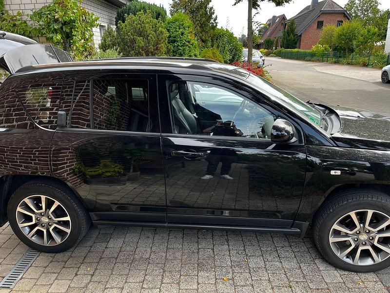 Schwarz Gebraucht 2014 Jeep Compass Limited SUV | 6.600 € (Fairer Preis) - Bild 1/4