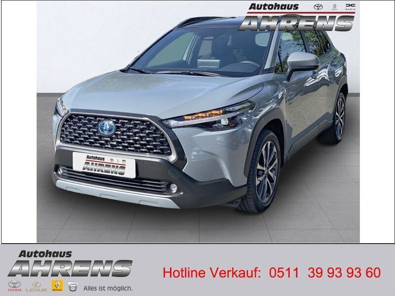 Manhattangrau metallic Gebraucht 2023 Toyota Corolla Cross Premium SUV | 35.980 € (Fairer Preis) - Bild 1/4