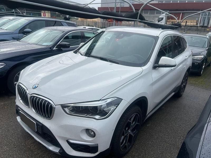Weiß Gebraucht 2019 BMW X1 xLine SUV | 13.990 € (Superpreis) - Bild 1/4