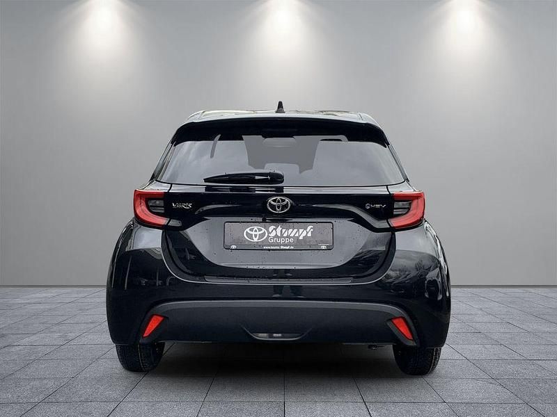 Gebraucht Toyota Yaris Hybrid Comfort 116 PS (85 kW) 2025 Grau Limousine