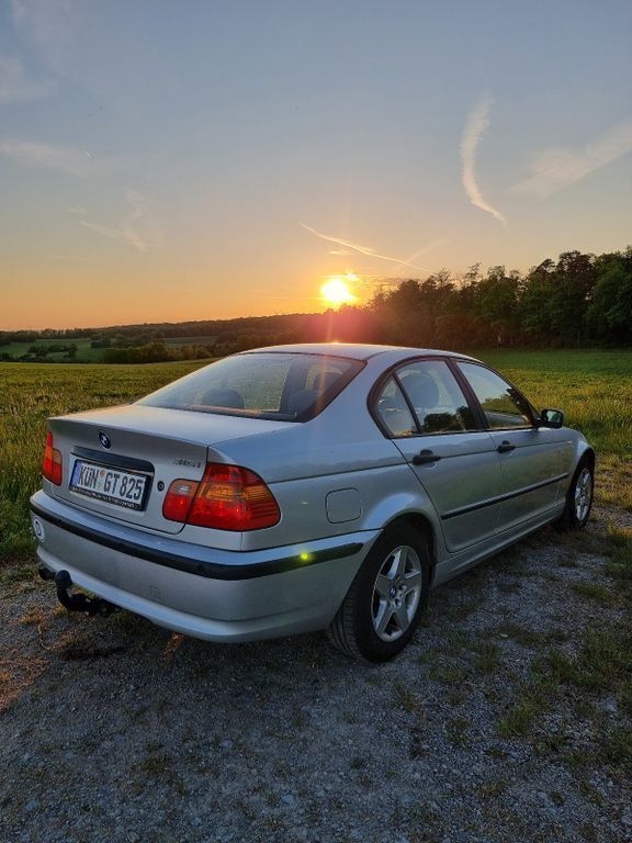 Silber Gebraucht 2002 BMW 316 Limousine | 1.350 € (Guter Preis) - Bild 1/4