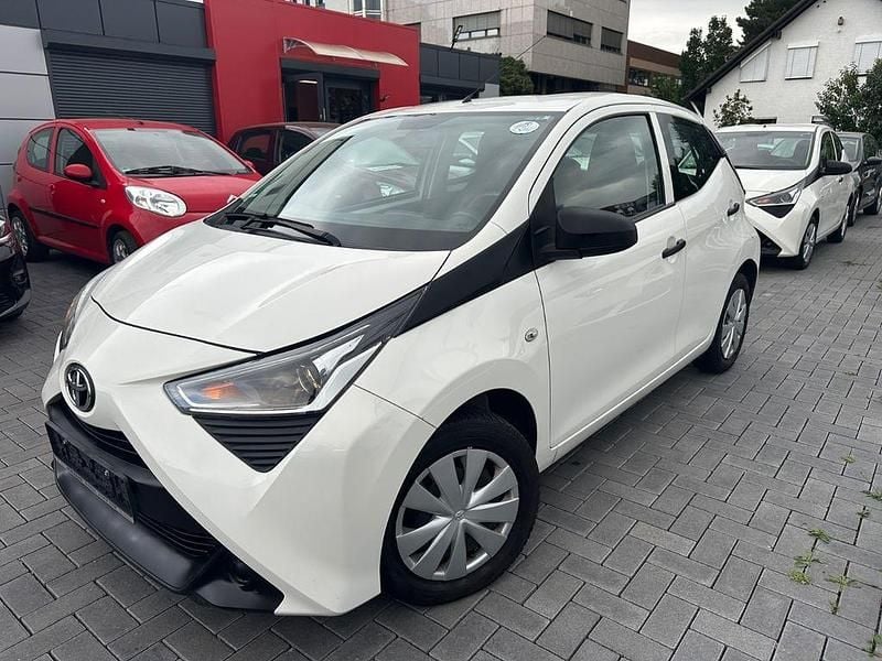 Weiß Gebraucht 2019 Toyota Aygo Kleinwagen | 7.999 € (Fairer Preis) - Bild 1/4