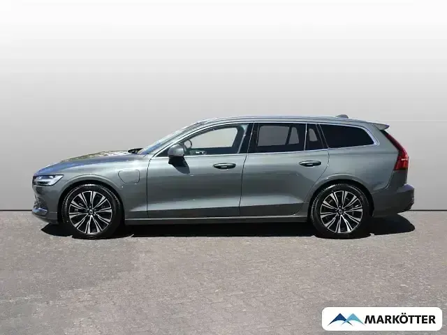 Gebraucht Volvo V60 Plus 455 PS (334 kW) 2025 Gruen Kombi