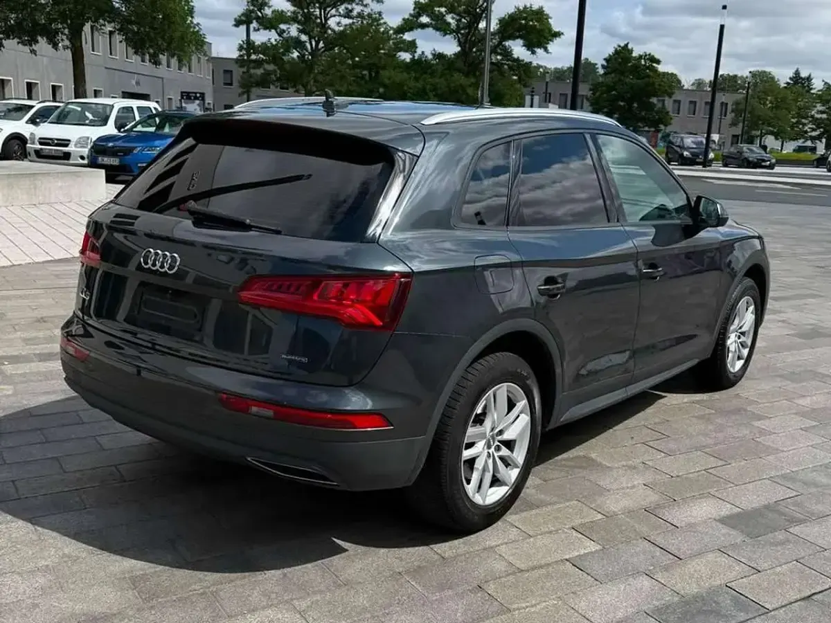 Gebraucht Audi Q5 190 PS (139 kW) 2020 Grau SUV