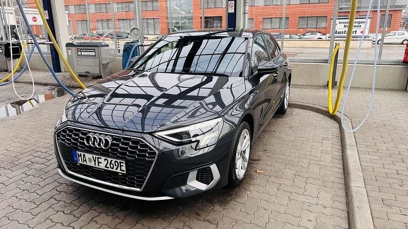 Gebraucht Audi A3 e-tron Advanced 150 PS (110 kW) 2020 Grau Kleinwagen