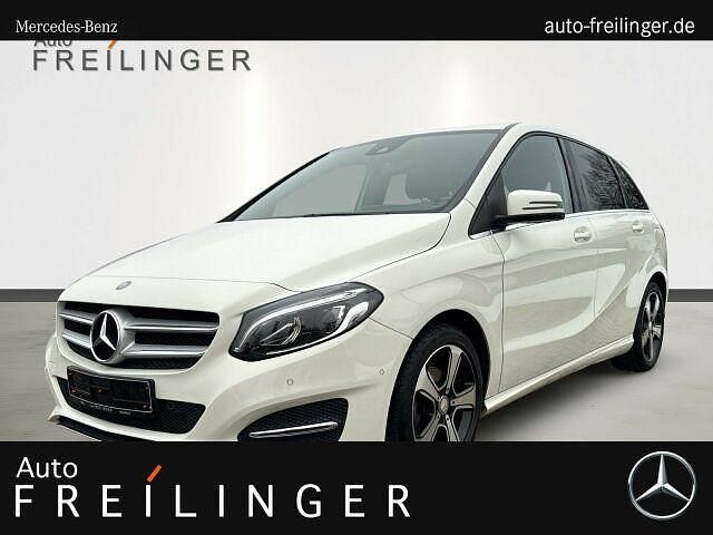 Weiß Gebraucht 2016 Mercedes B200 Urban Van / Kleinbus | 15.950 € (Fairer Preis) - Bild 1/4