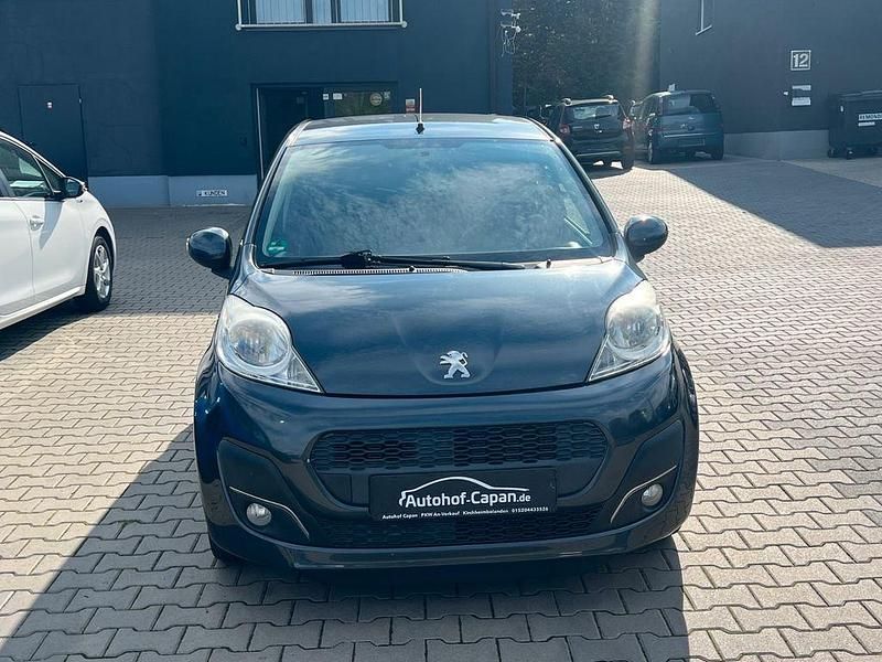 Gebraucht Peugeot 107 Active 68 PS (50 kW) 2013 Grau Kleinwagen