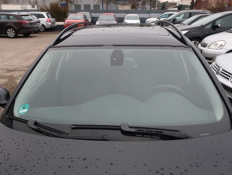 Gebraucht BMW 325 Advantage 218 PS (160 kW) 2007 Schwarz Kombi