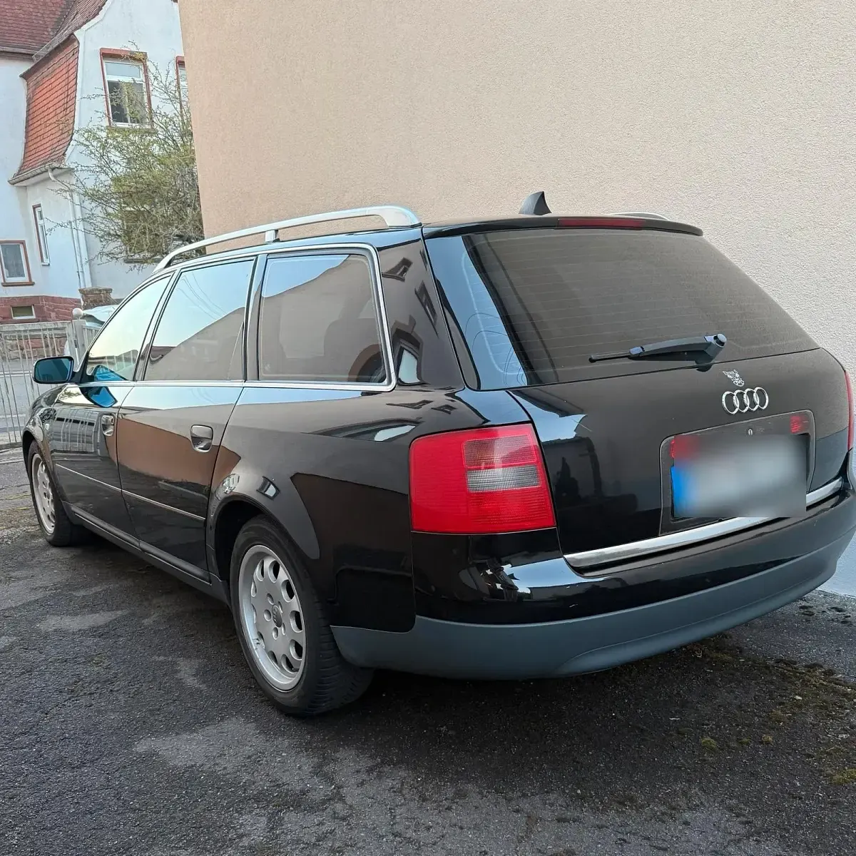 Gebraucht Audi A6 110 PS (80 kW) 2000 Schwarz Kombi