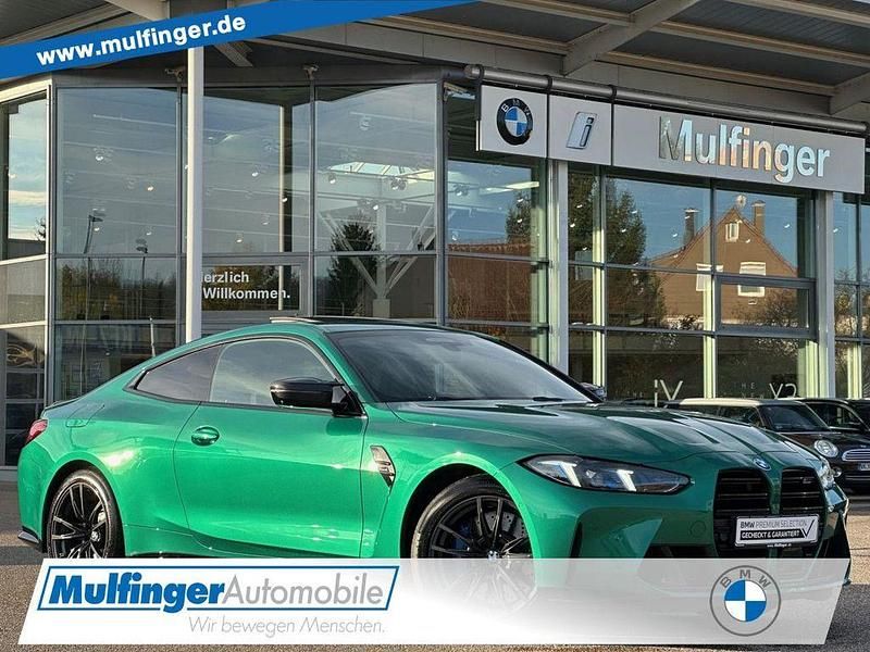 Grün Gebraucht 2025 BMW M4 Performance Coupé | 82.440 € (Superpreis) - Bild 1/4