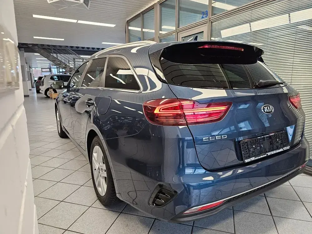 Gebraucht Kia Ceed 101 PS (74 kW) 2021 Blau Kleinwagen