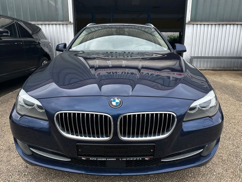 Blau Gebraucht 2011 BMW 530 Kombi | 6.499 € (Guter Preis) - Bild 1/4