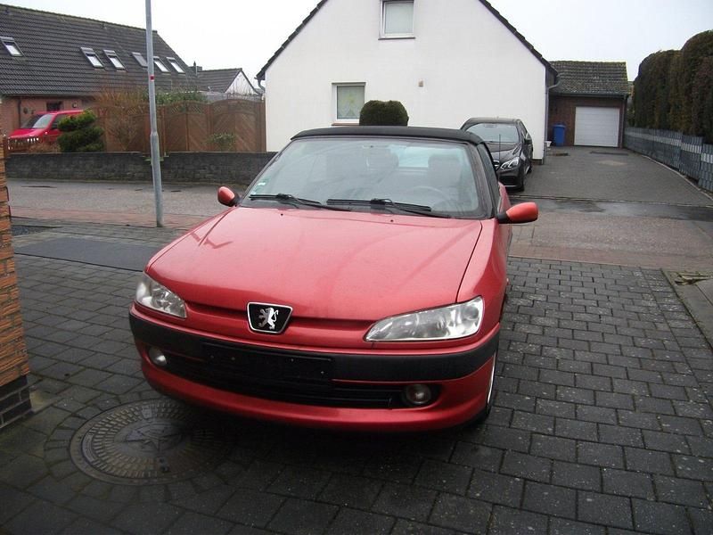 Gebraucht Peugeot 306 Cabriolet 90 PS (66 kW) 1998 Orange Cabrio