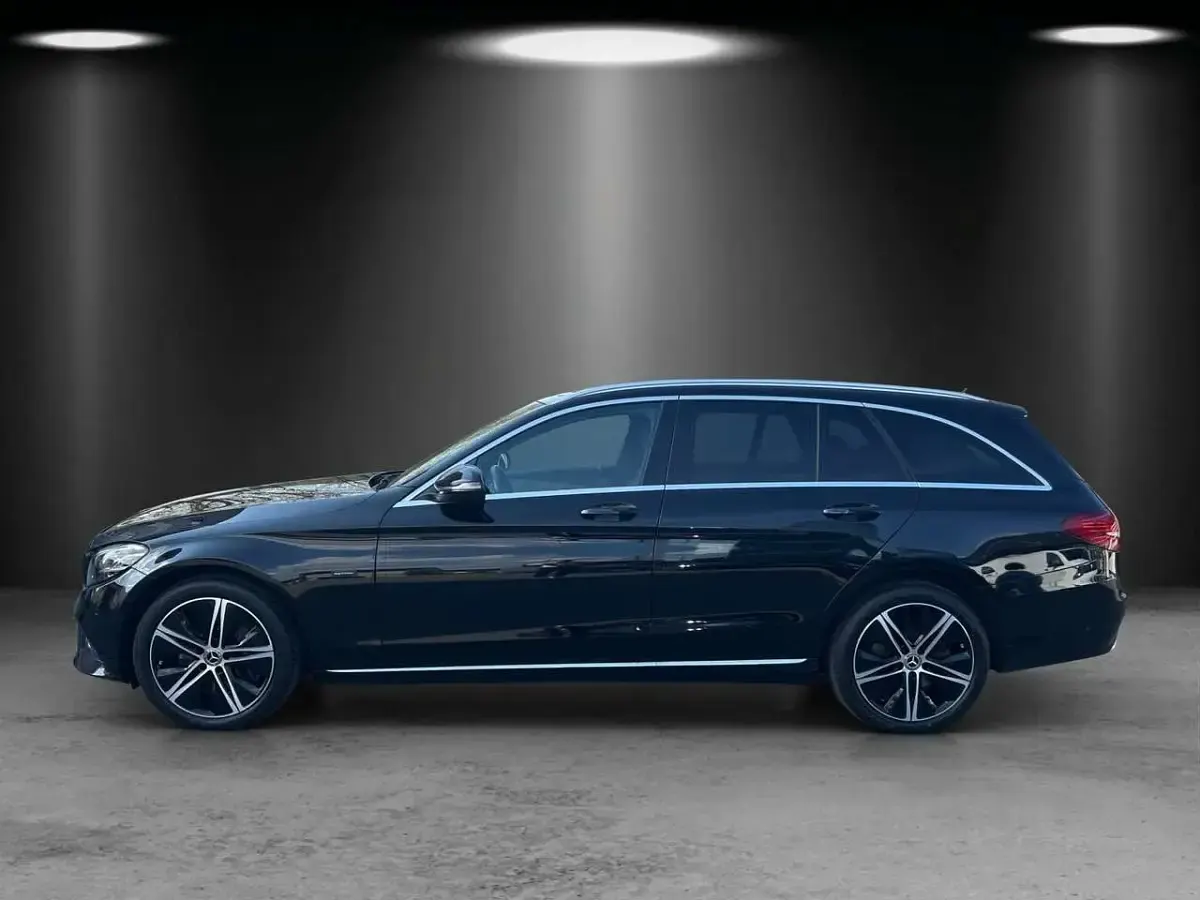 Gebraucht Mercedes C300e Business 306 PS (225 kW) 2021 Schwarz Kombi