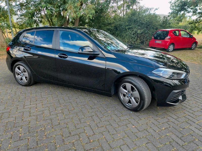 Gebraucht BMW 118 Advantage 150 PS (110 kW) 2021 Schwarz Kleinwagen
