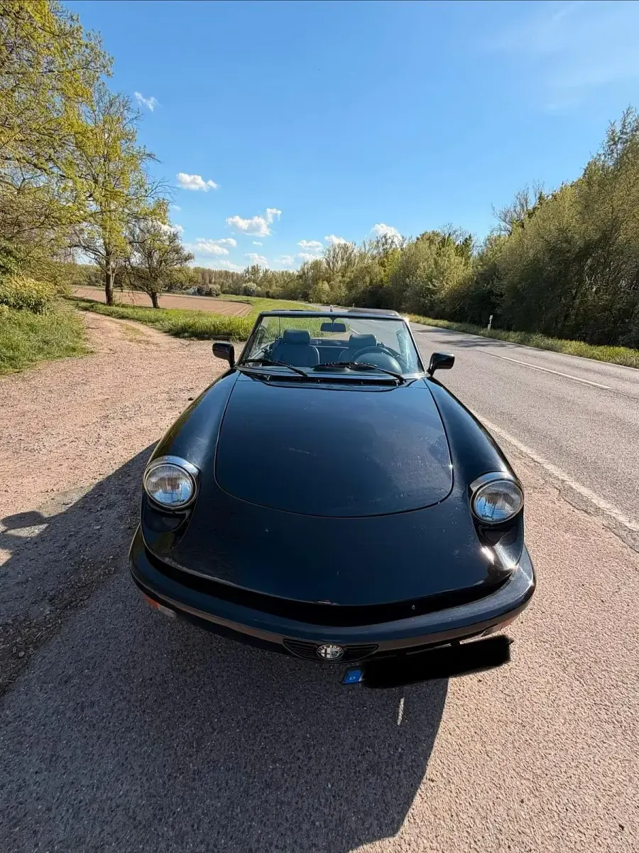 Gebraucht Alfa Romeo Spider 120 PS (88 kW) 1992 Schwarz Cabrio