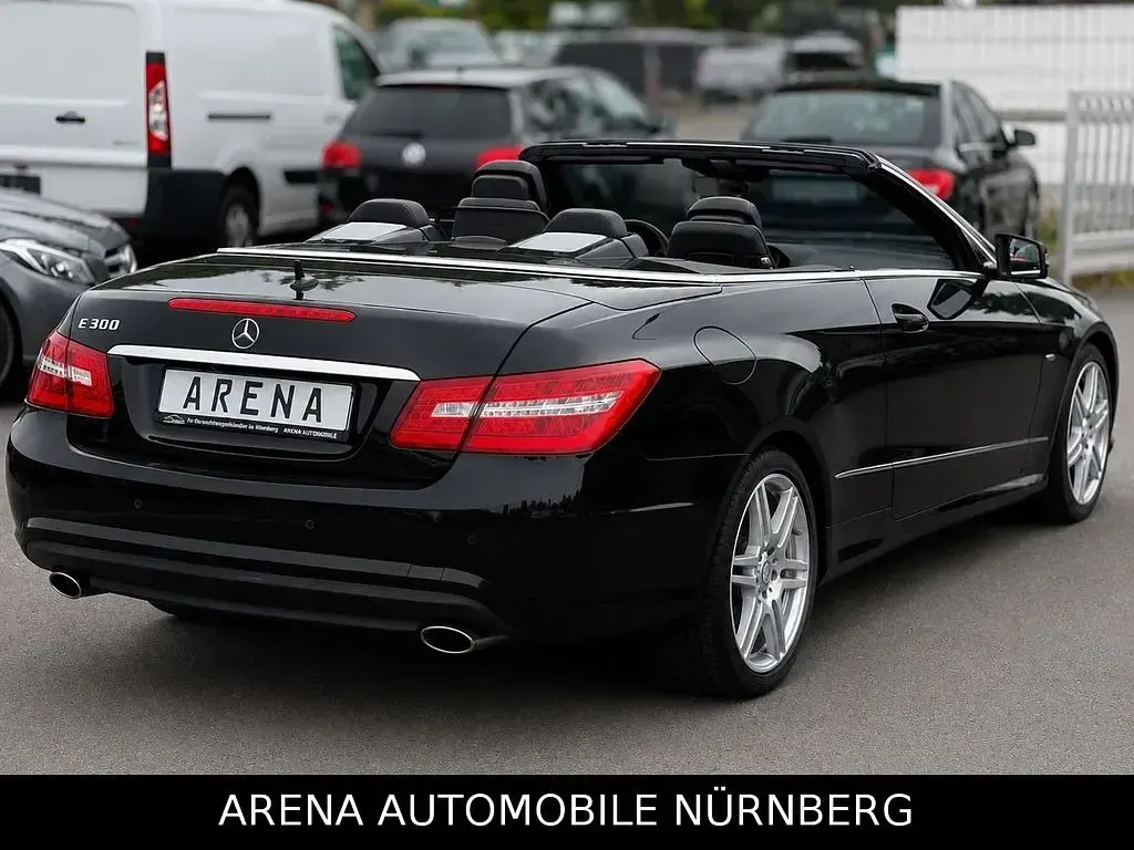 Gebraucht Mercedes E300 AMG 252 PS (185 kW) 2011 Schwarz Cabrio