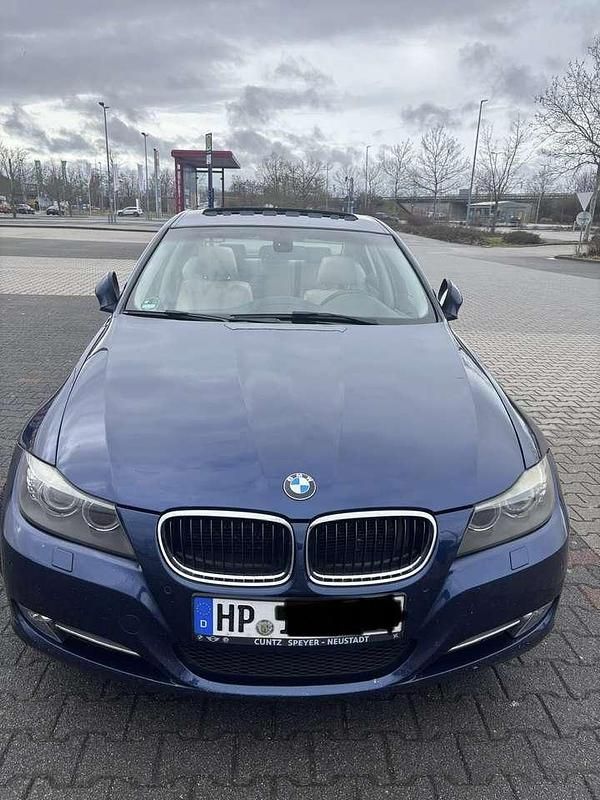 Gebraucht BMW 320 Efficient Dynamics 163 PS (119 kW) 2011 Blau Limousine