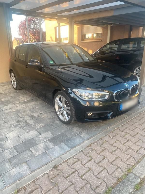 Gebraucht BMW 120 Sport Line 190 PS (139 kW) 2015 Schwarz Kleinwagen