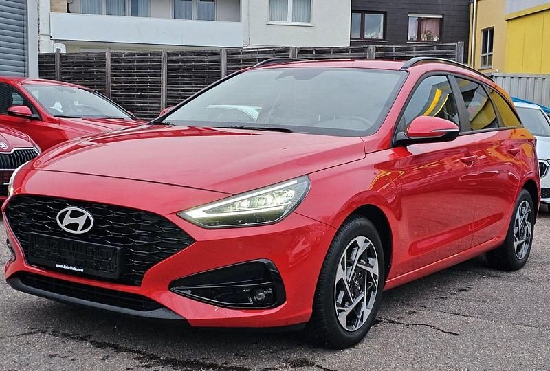 Gebraucht Hyundai i30 99 PS (72 kW) 2024 Rot Kombi