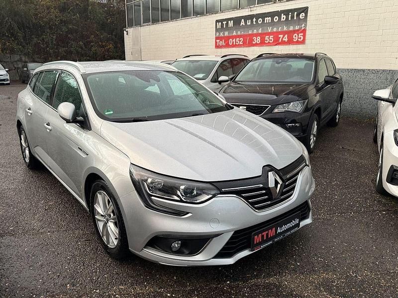 Silber Gebraucht 2017 Renault Mégane IV Intens Limousine | 9.300 € (Fairer Preis) - Bild 1/4