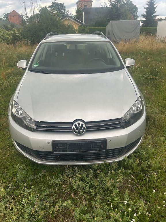 Silber Gebraucht 2010 VW Golf VI Comfortline Kombi | 3.200 € (Fairer Preis) - Bild 1/4